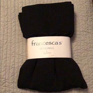 NWT Francesca’s leggings. Large black.